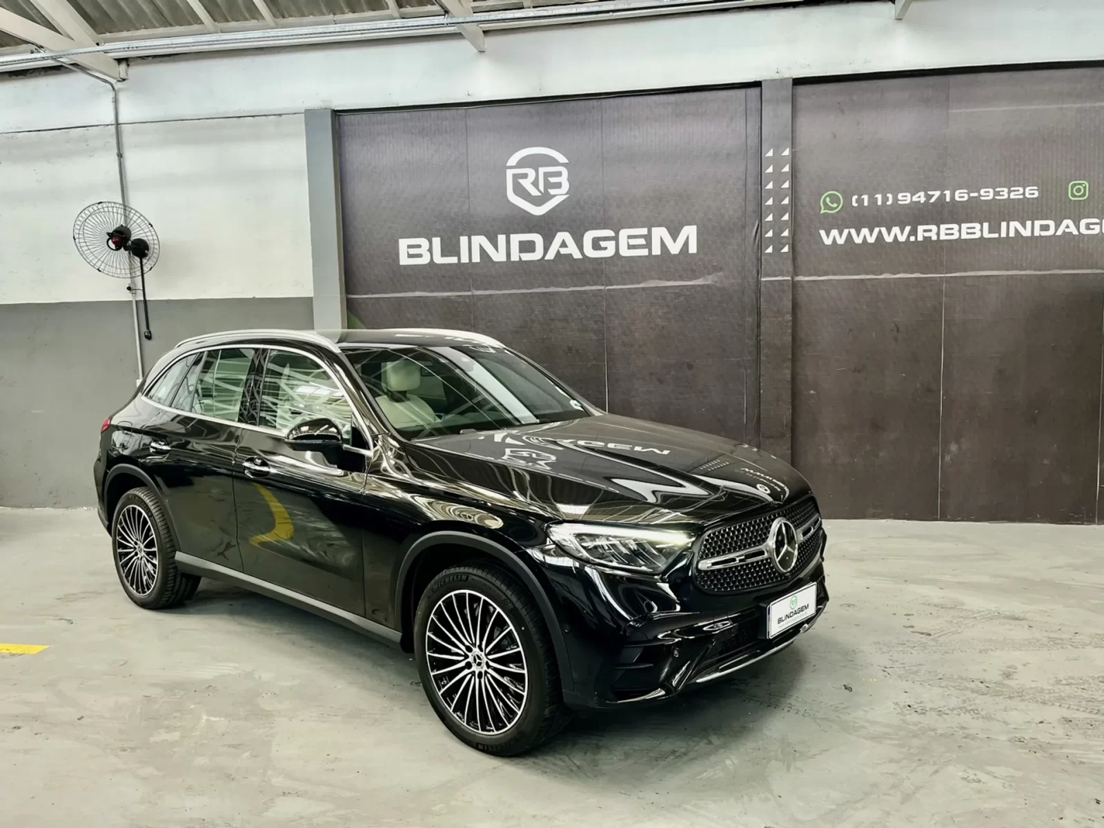 mercedesbenz-glc-300-2-0-mhev-amg-line-4matic-9gtronic-01