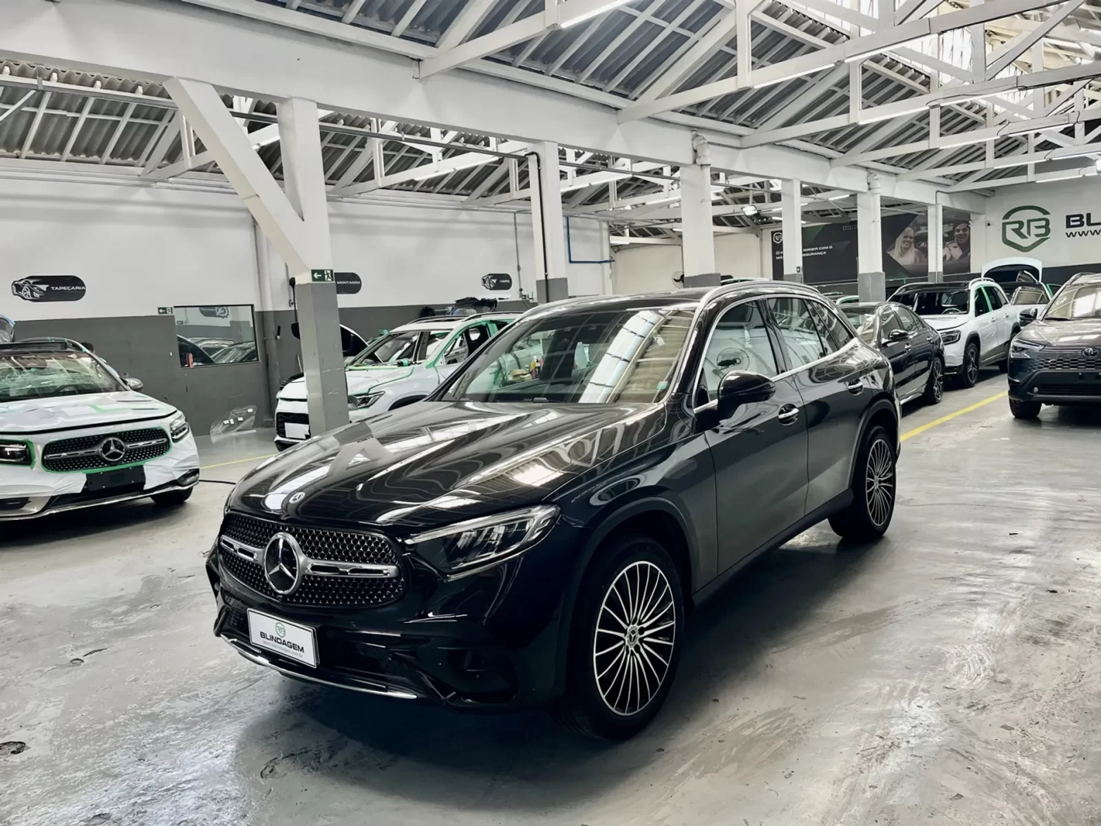 mercedesbenz-glc-300-2-0-mhev-amg-line-4matic-9gtronic-02