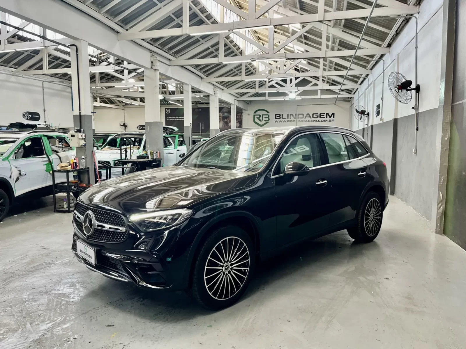 mercedesbenz-glc-300-2-0-mhev-amg-line-4matic-9gtronic-04