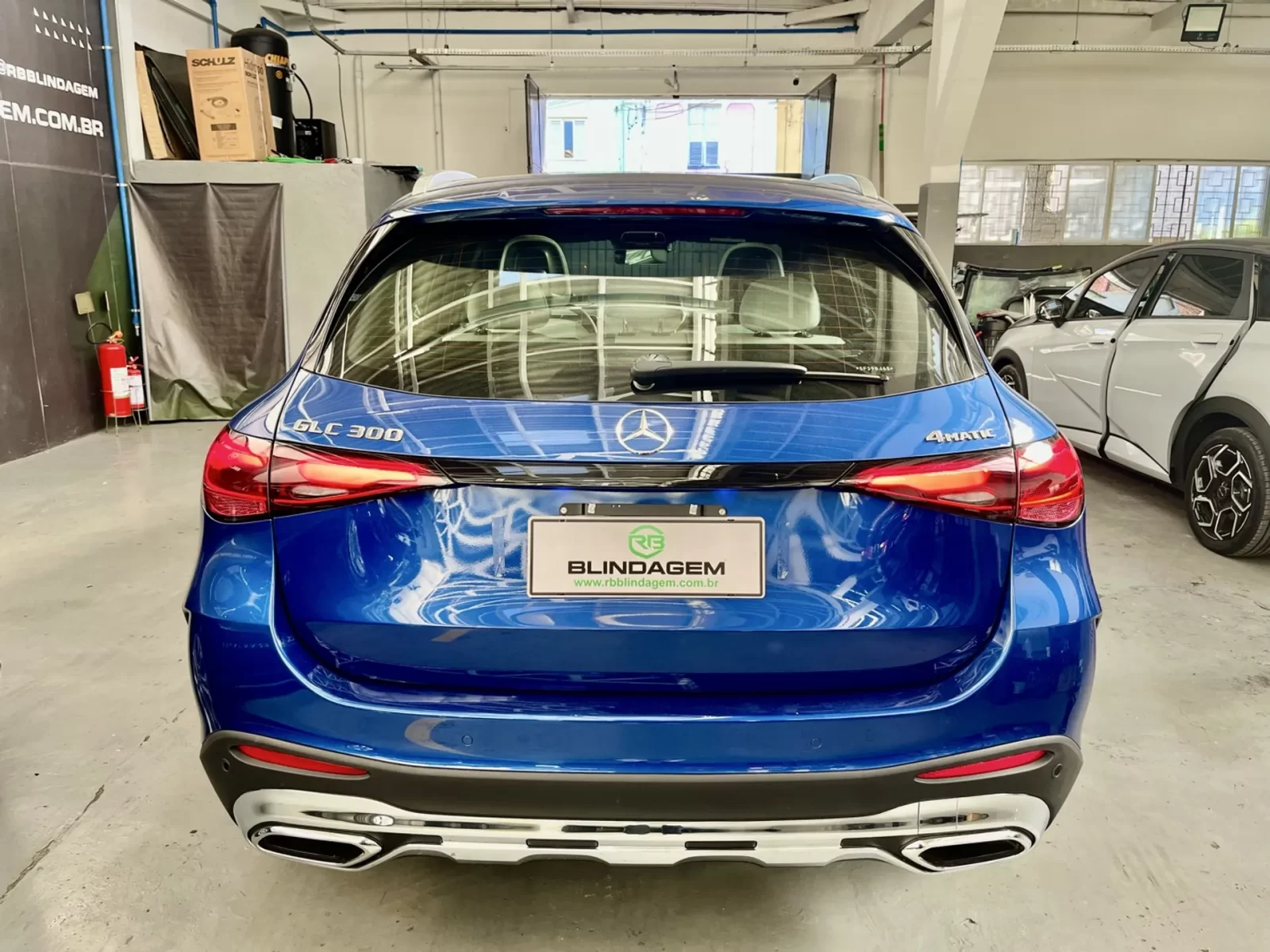 mercedesbenz-glc-300-2-0-mhev-amg-line-4matic-9gtronic-06