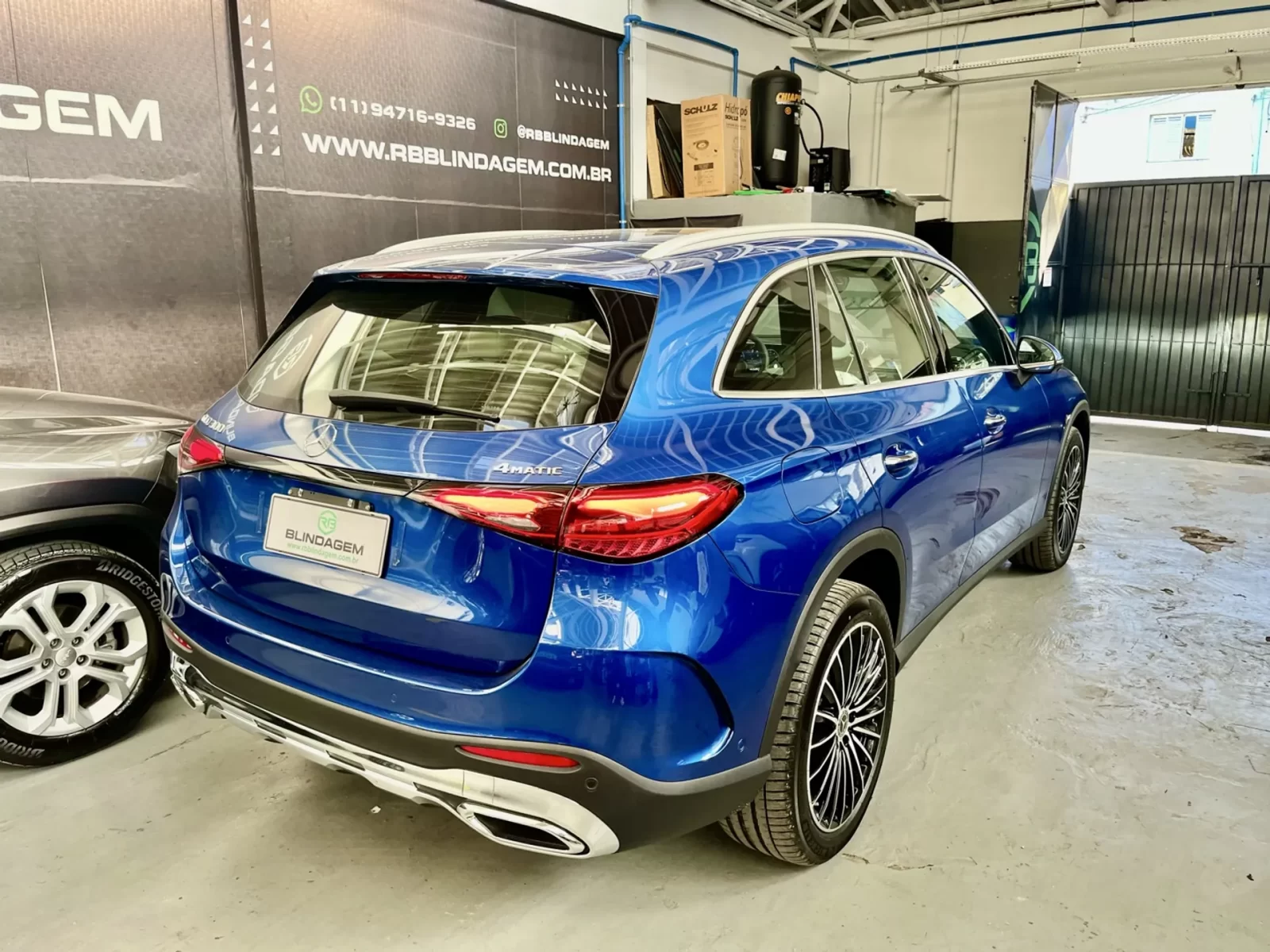 mercedesbenz-glc-300-2-0-mhev-amg-line-4matic-9gtronic-10