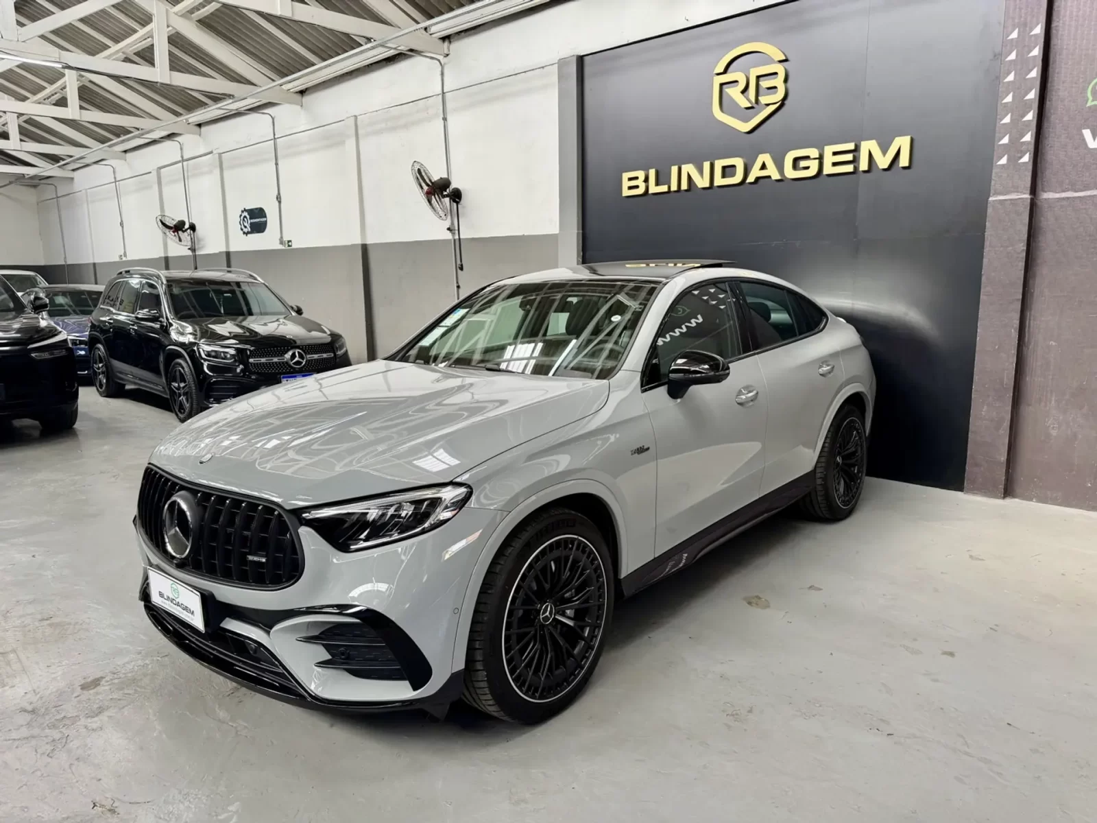 mercedesbenz-glc-43-amg-2-0-mhev-coupe-4matic-speedshift-03