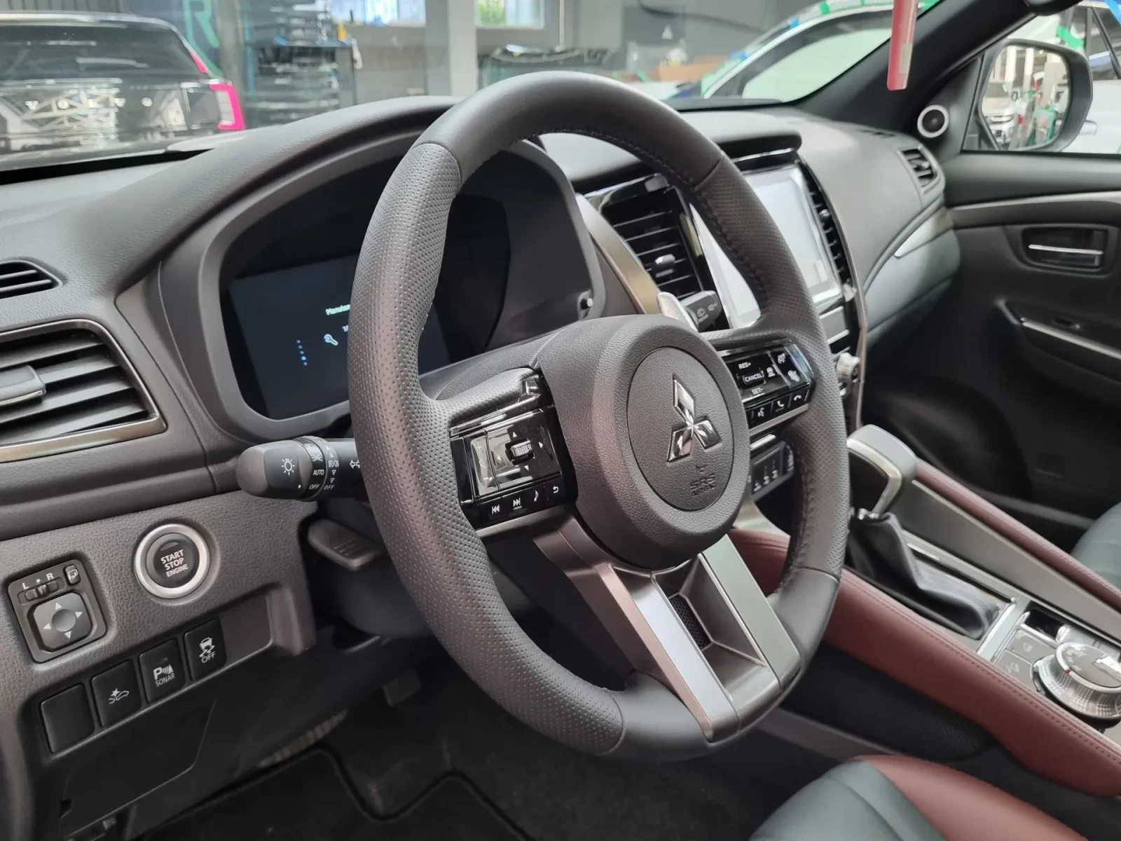 mitsubishi-pajero-sport-2-4-16v-mivec-turbo-diesel-legend-black-awd-automatico-11
