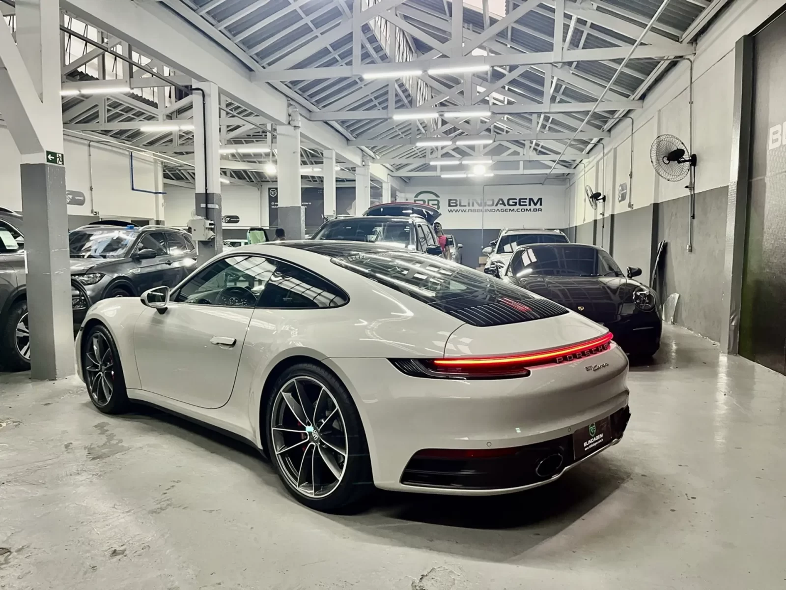 porsche-911-30-24v-h6-gasolina-carrera-pdk-2-portas-2022-06