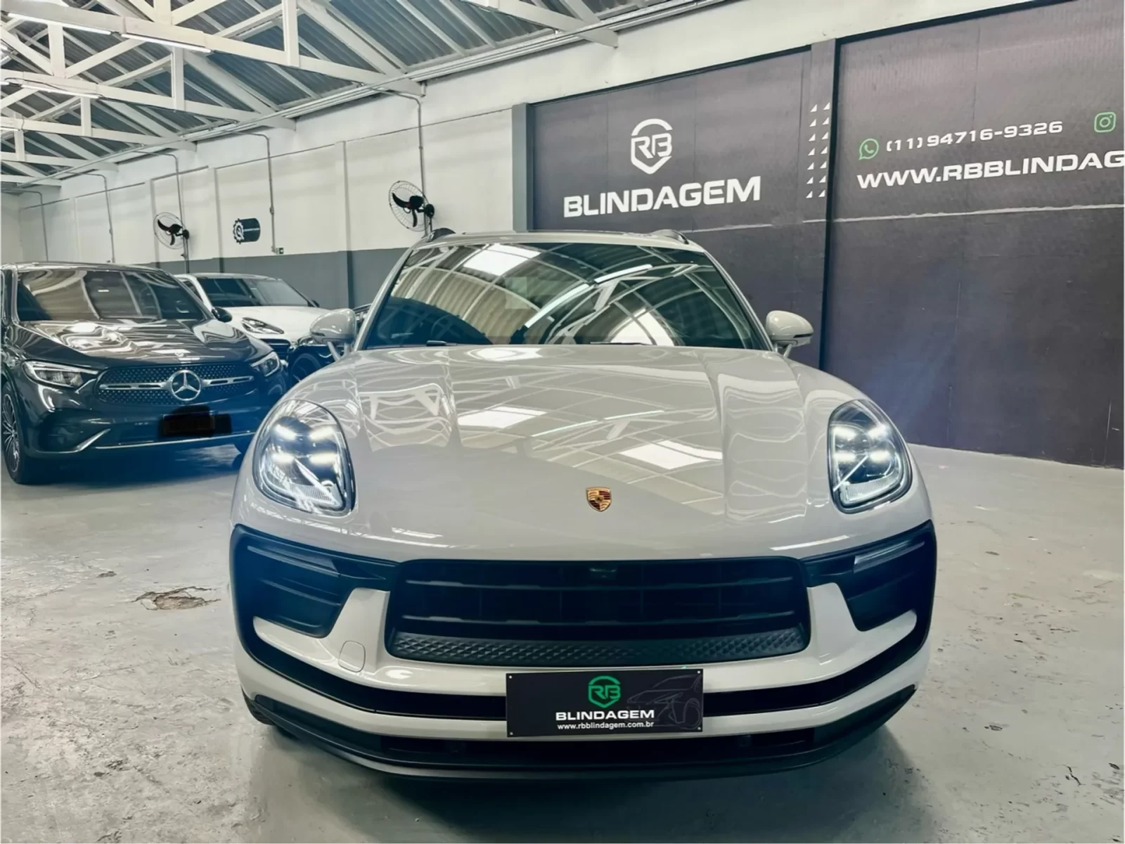 porsche-macan-20-turbo-gasolina-pdk-4-portas-2025-03