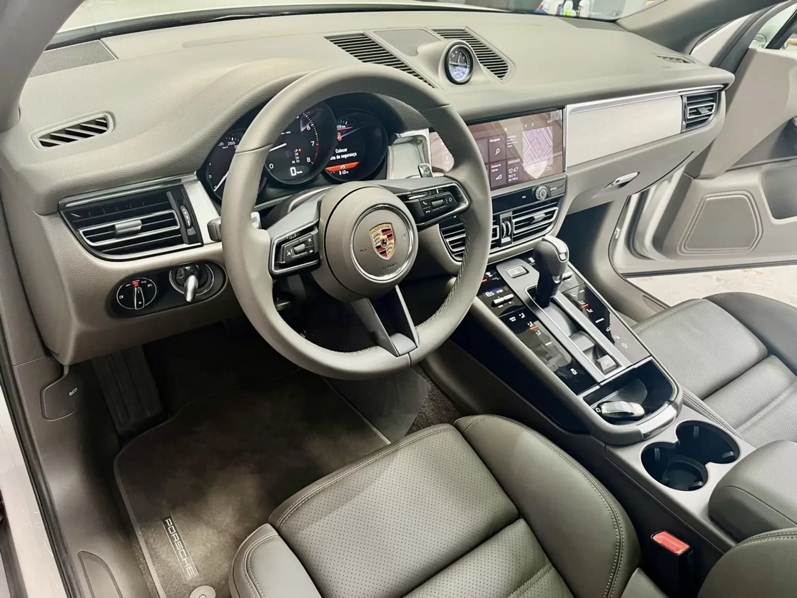 porsche-macan-20-turbo-gasolina-pdk-4-portas-2025-10