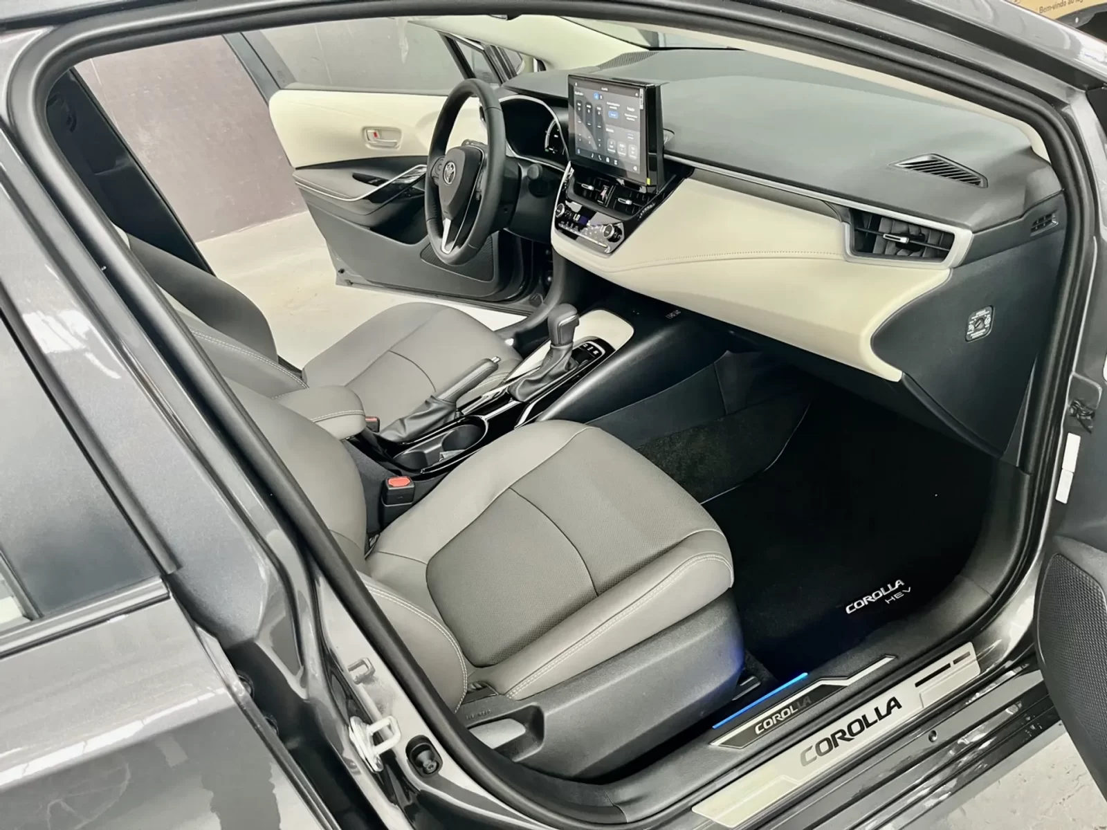 toyota-corolla-1-8-vvti-hybrid-flex-altis-premium-cvt-12