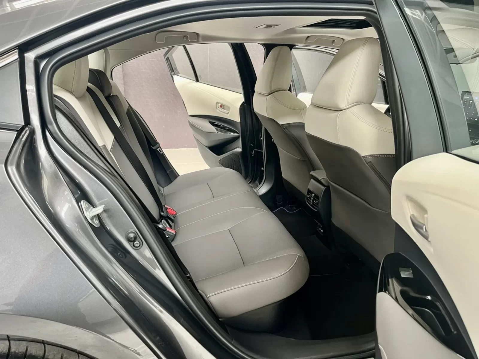 toyota-corolla-1-8-vvti-hybrid-flex-altis-premium-cvt-16