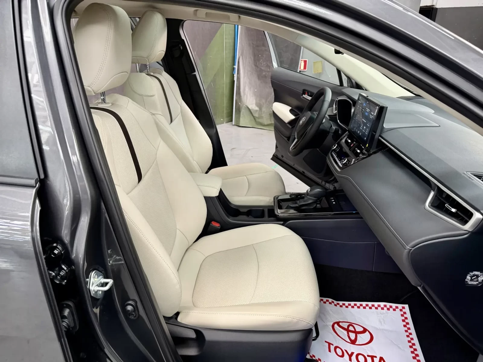 toyota-corolla-cross-1-8-vvti-hybrid-flex-xrx-cvt-09