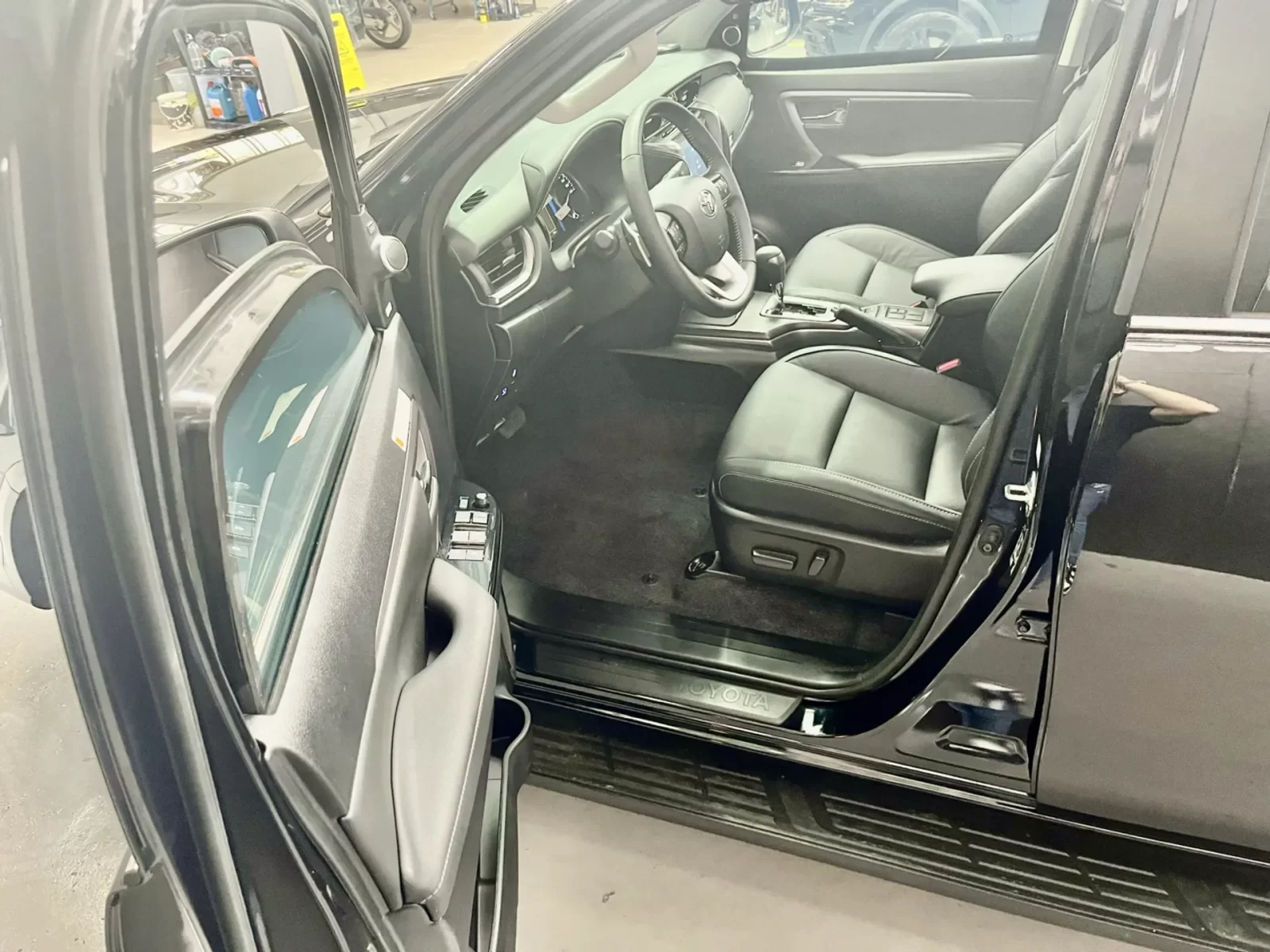 toyota-hilux-sw4-2-8-d4d-turbo-diesel-srx-platinum-7l-4x4-automatico-10