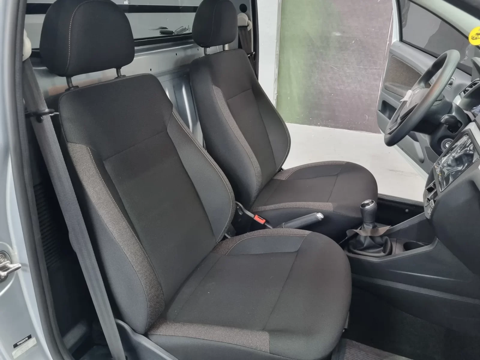volkswagen-saveiro-1-6-msi-trendline-cs-16v-flex-2p-manual-09