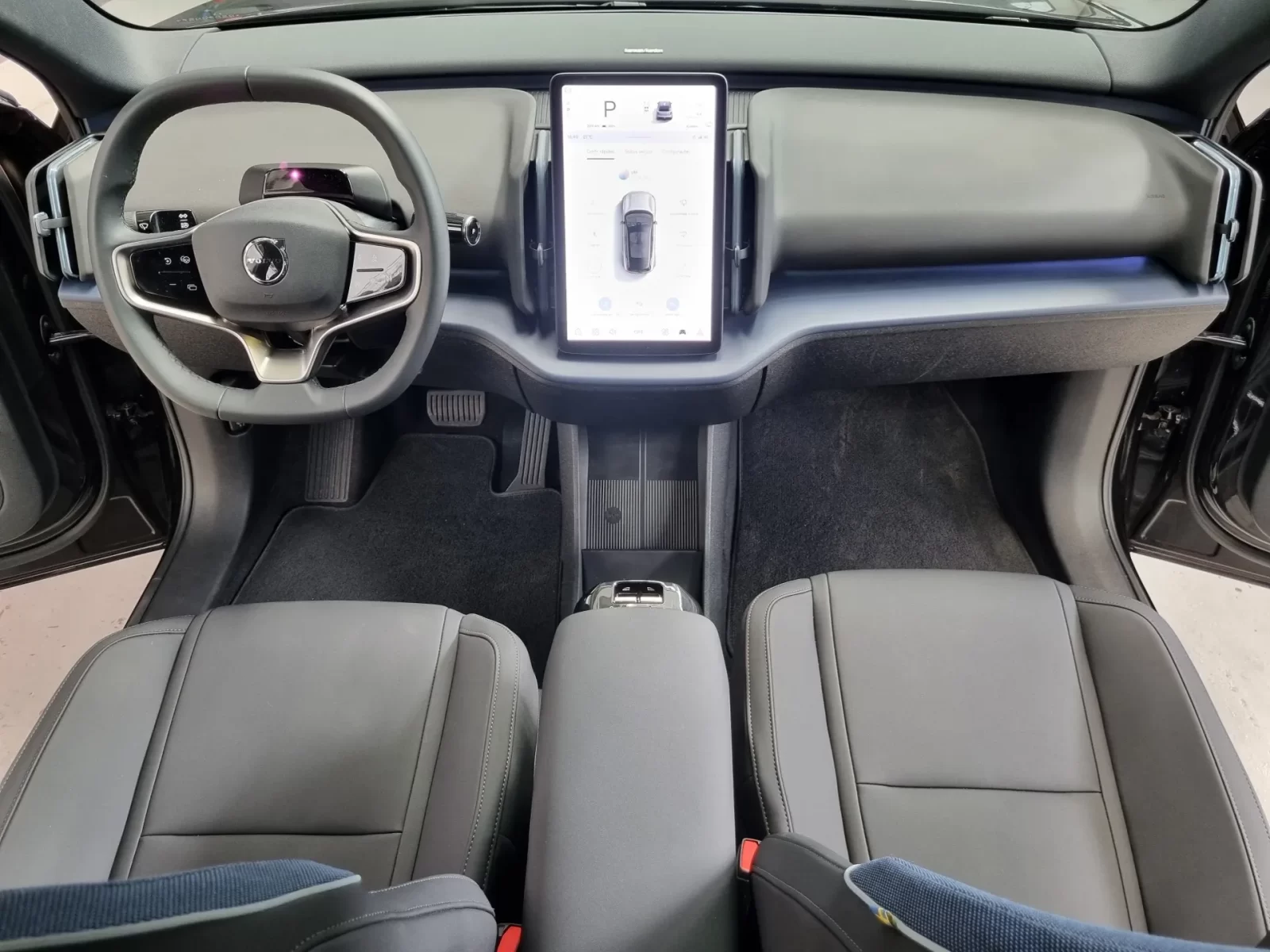 volvo-ex30-69-kw-eletrico-plus-11