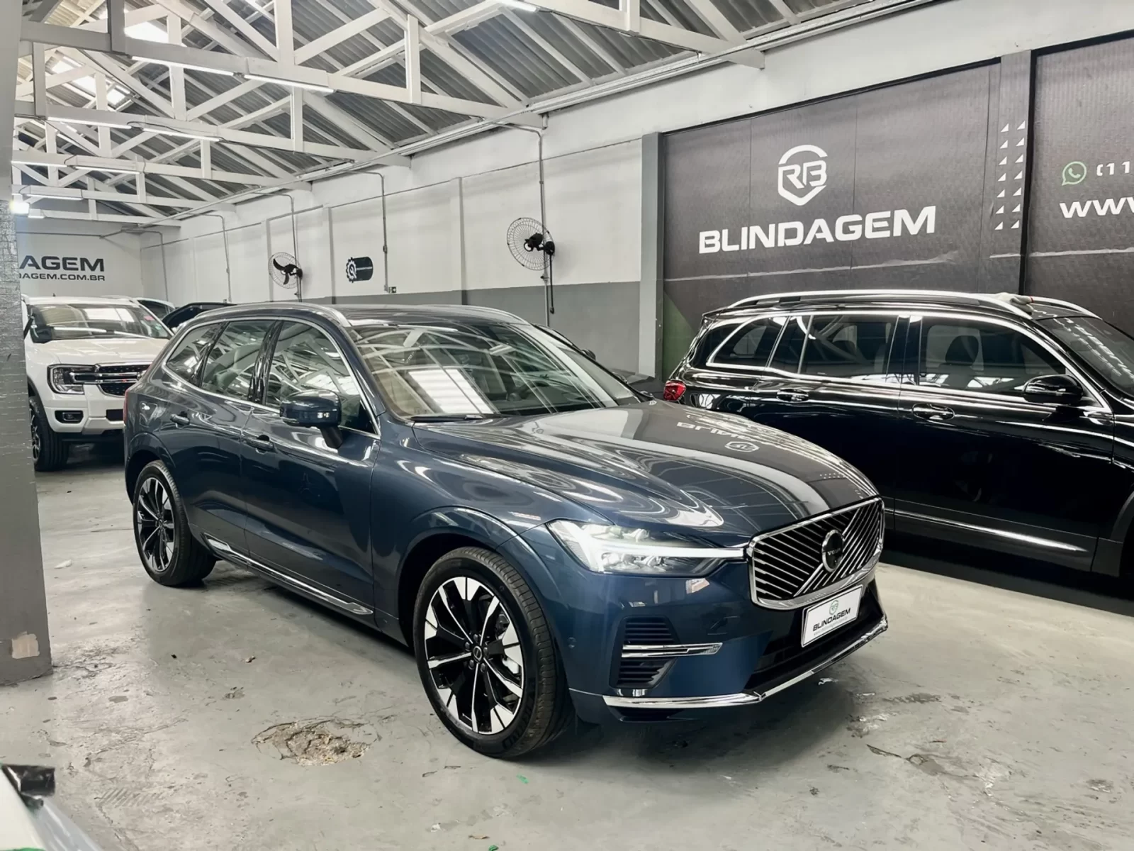 volvo-xc60-2-0-t8-phev-ultra-awd-geartronic-01