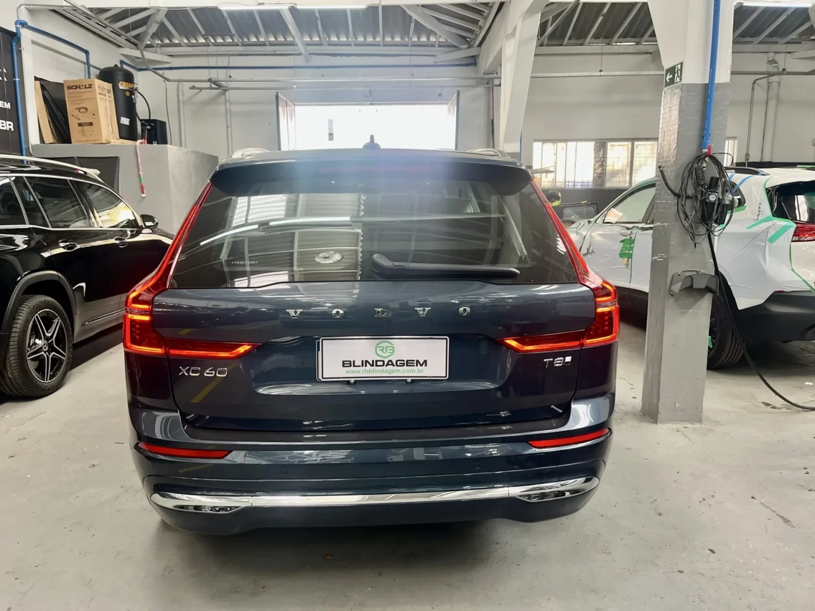 volvo-xc60-2-0-t8-phev-ultra-awd-geartronic-07