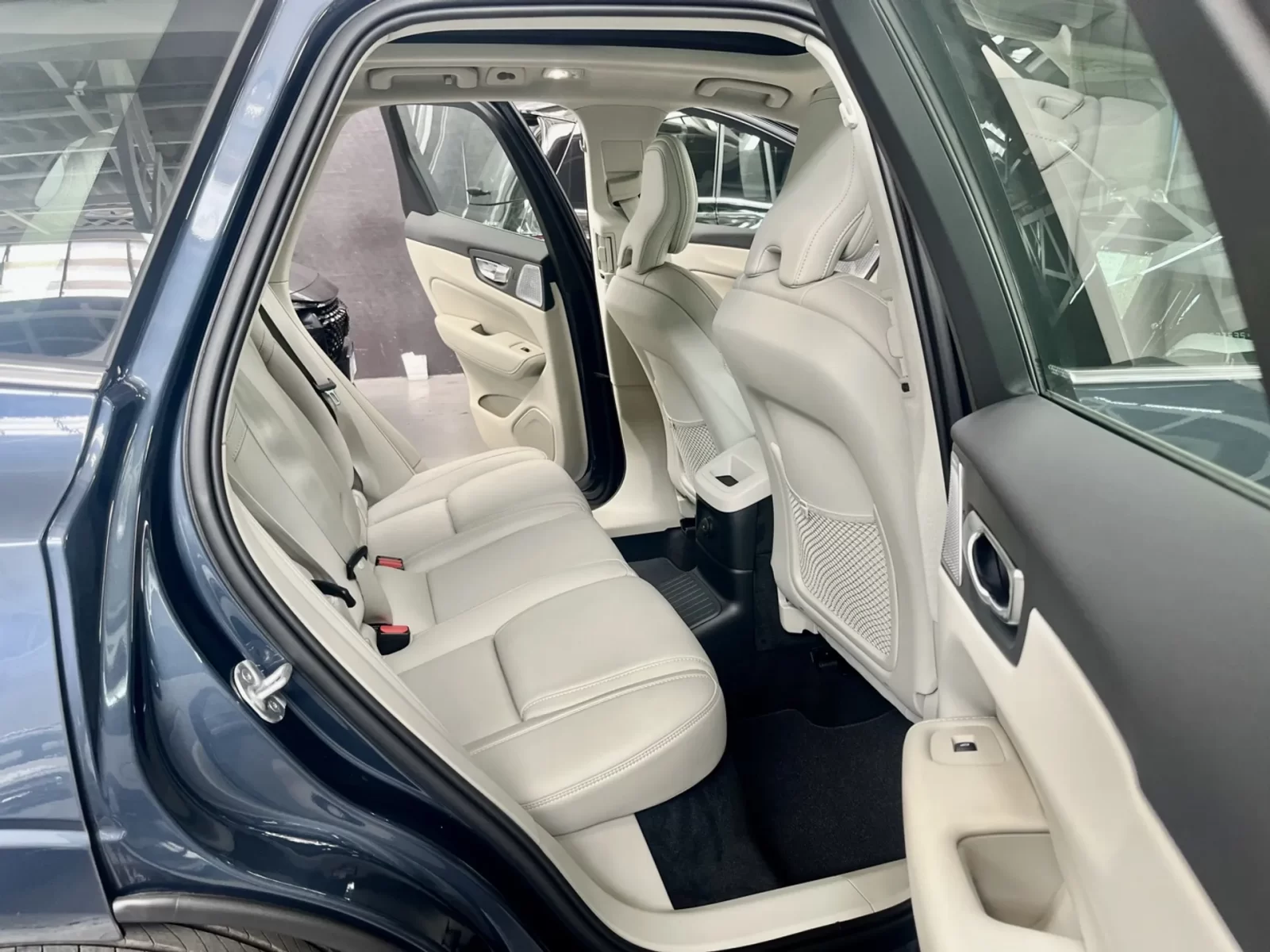 volvo-xc60-2-0-t8-phev-ultra-awd-geartronic-13