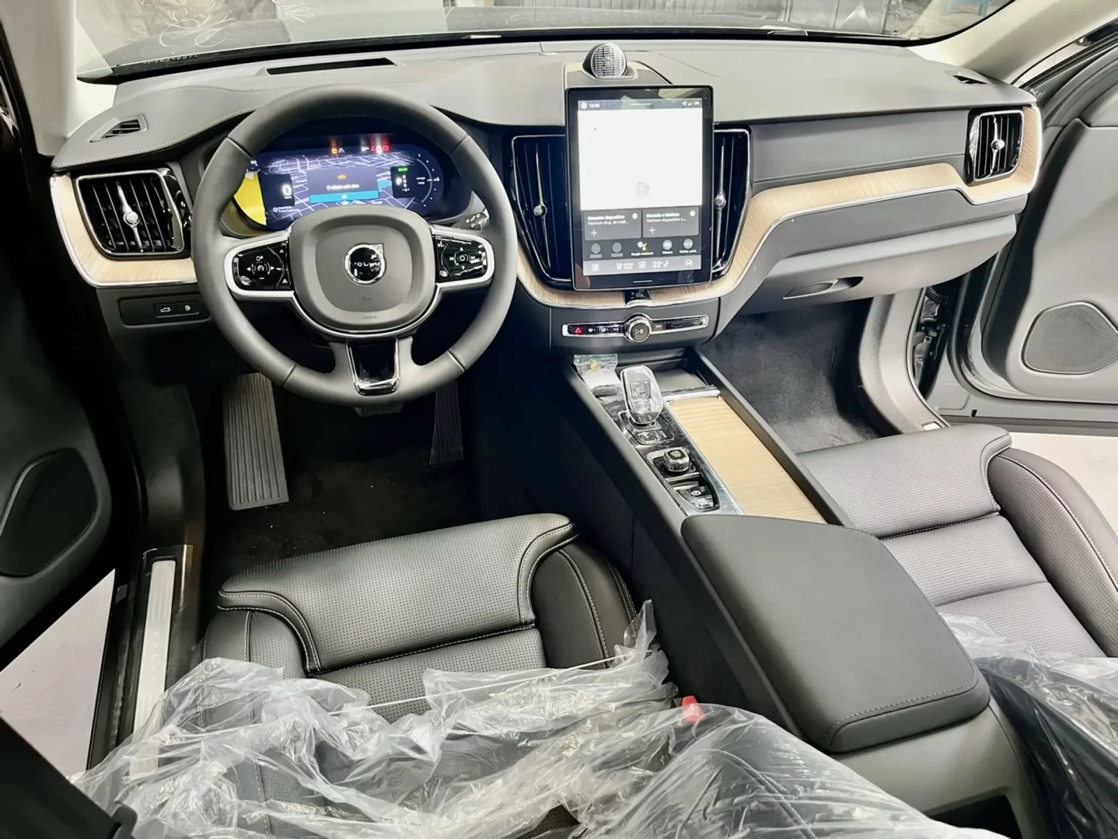 volvo-xc60-2-0-t8-phev-ultra-dark-awd-geartronic-08