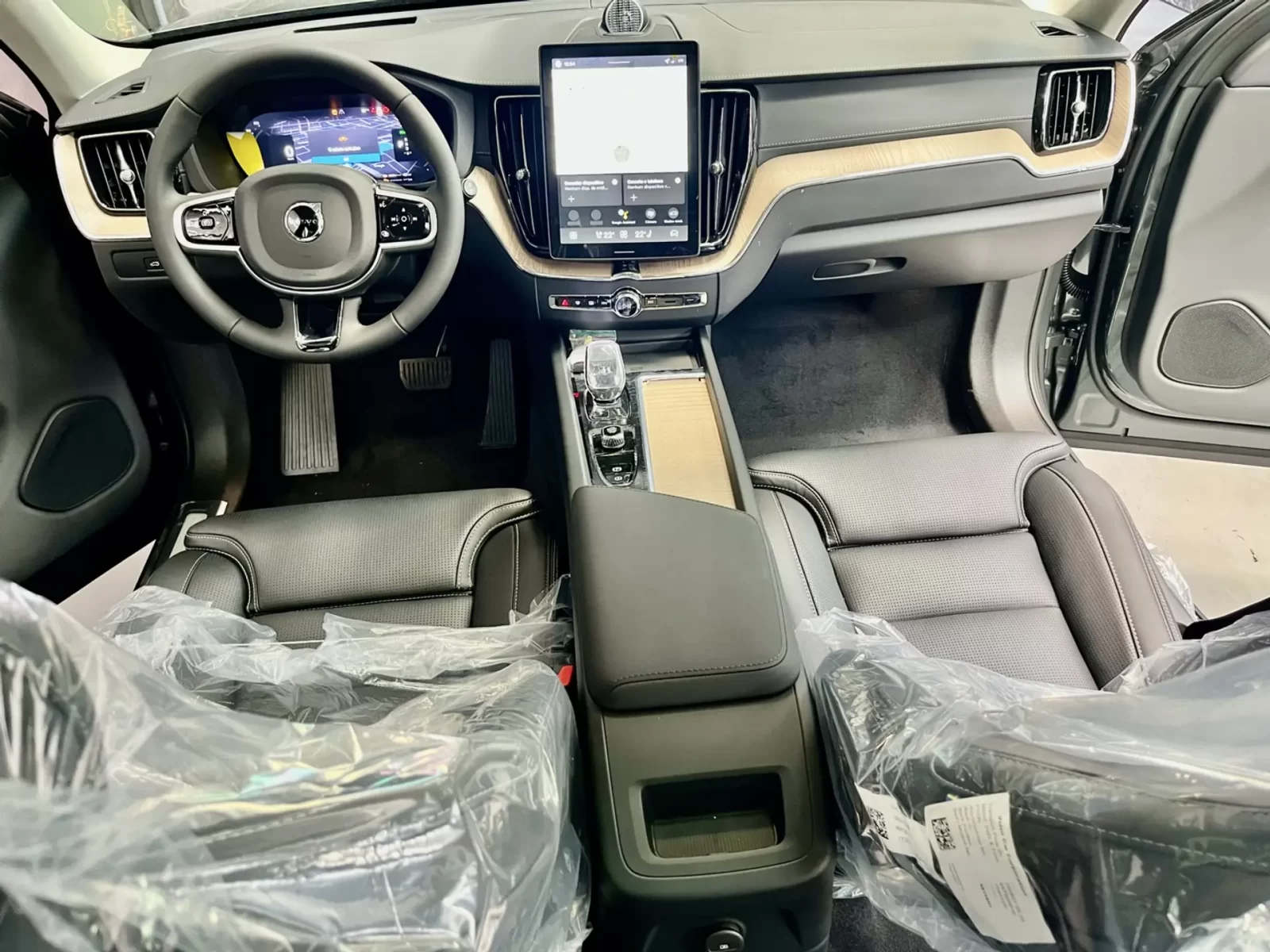 volvo-xc60-2-0-t8-phev-ultra-dark-awd-geartronic-10